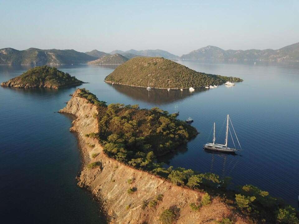 Ata Demirer ve Erkan Can Göcek’in Mavisine Dalış Yaptı Denizin Altındaki Yaşamı Anlattılar 6
